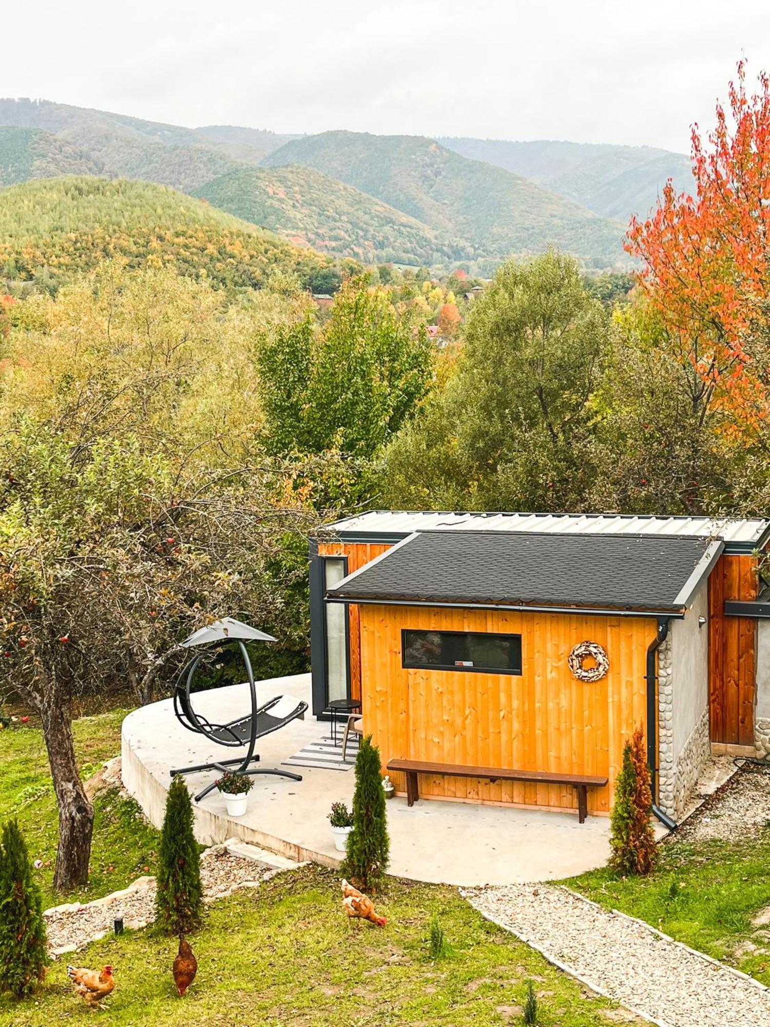 Elysian Fields - The Island Tiny House Bed & Breakfast Sadu Exterior photo